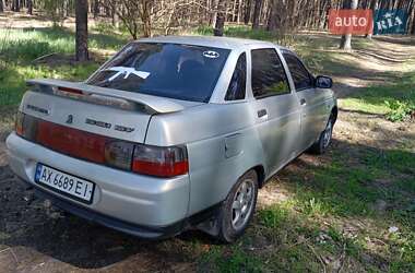 Седан ВАЗ 2110 2003 в 