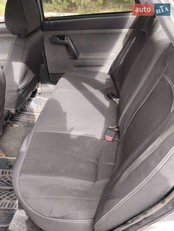 Седан ВАЗ / Lada 2110 2002 в Одессе фото 4 Седан ВАЗ / Lada 2110 2002 в Одессе