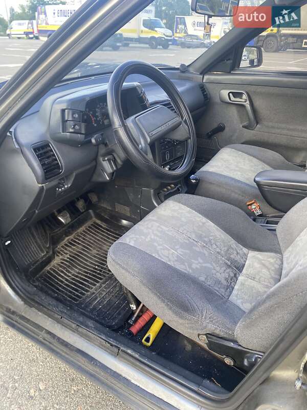 Седан ВАЗ / Lada 2110 2001 в Києві