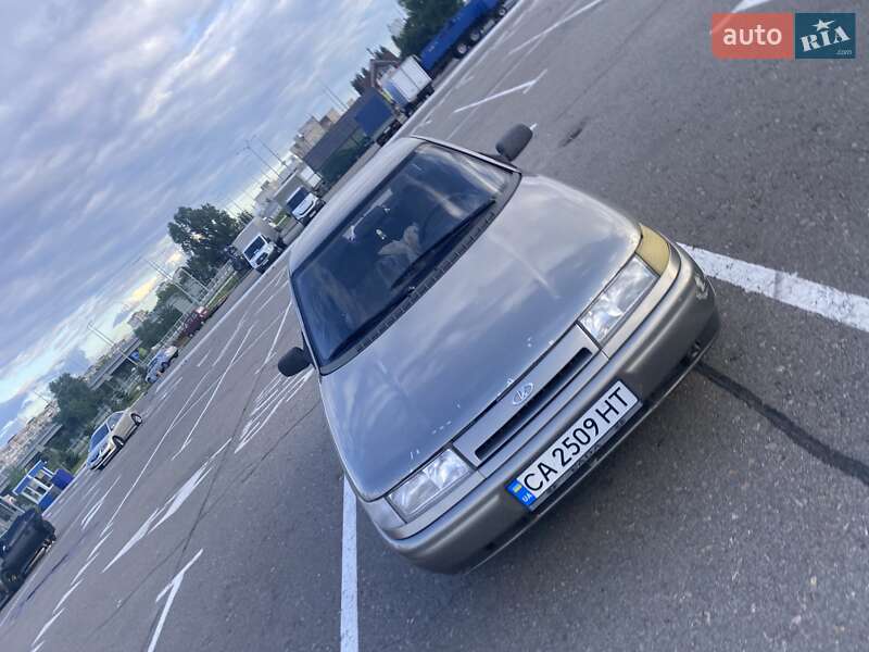 Седан ВАЗ / Lada 2110 2001 в Києві