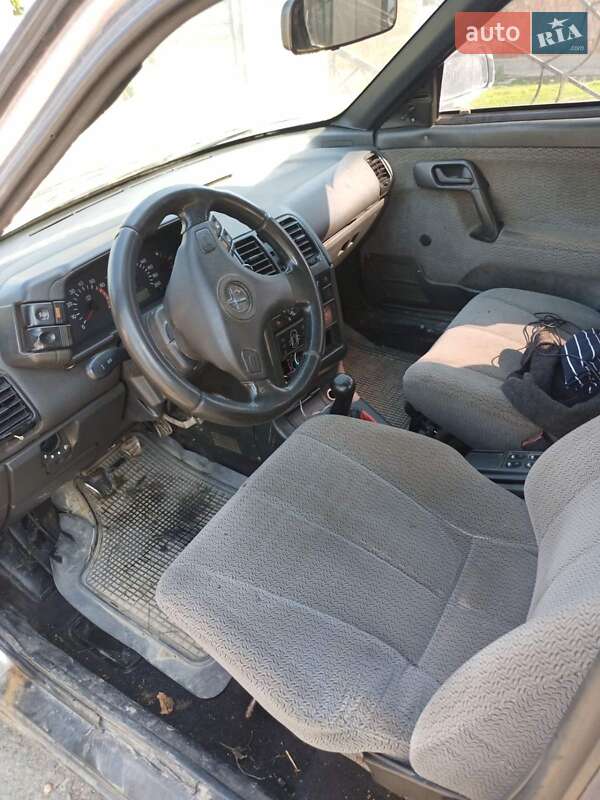 Седан ВАЗ / Lada 2110 2001 в Черновцах