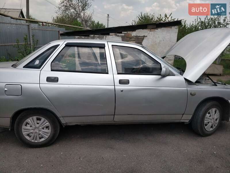 Седан ВАЗ / Lada 2110 2000 в Каменском