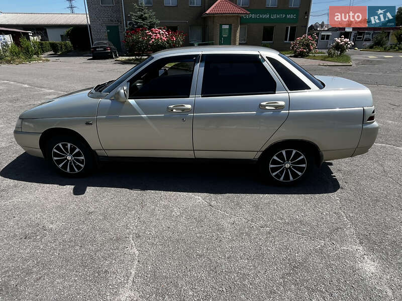 Седан ВАЗ / Lada 2110 2006 в Горишних Плавнях