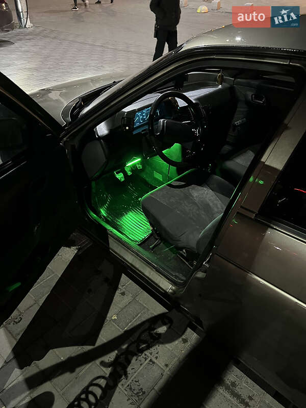 Седан ВАЗ / Lada 2110 2001 в Хмельницькому