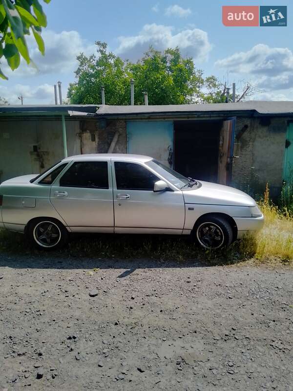 Седан ВАЗ / Lada 2110 2002 в Кривом Роге
