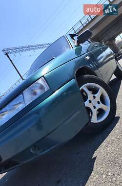 Седан ВАЗ / Lada 2110 2001 в Одессе