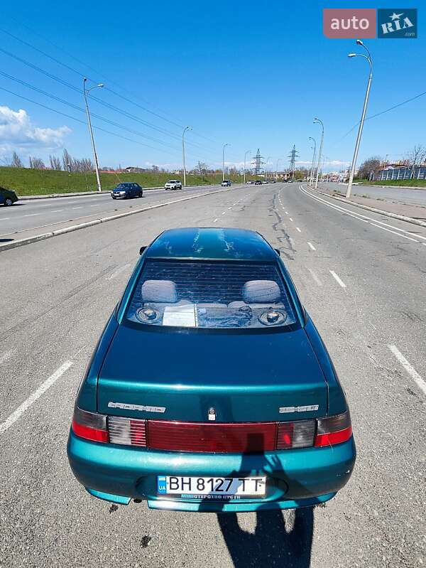 Седан ВАЗ / Lada 2110 2001 в Одессе