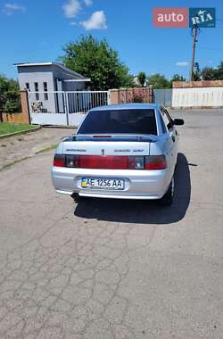 Седан ВАЗ 2110 2004 в 