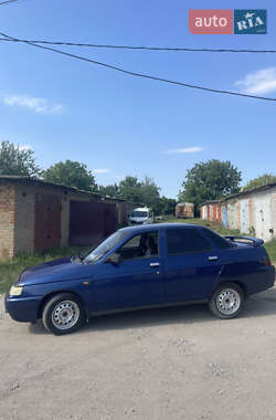 Седан ВАЗ 2110 2004 в 