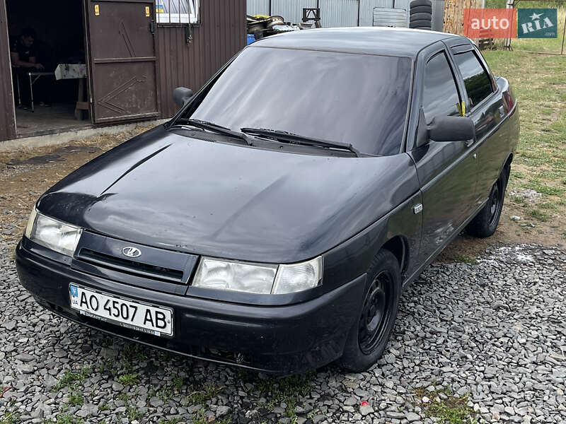Седан ВАЗ 2110 2005 в 