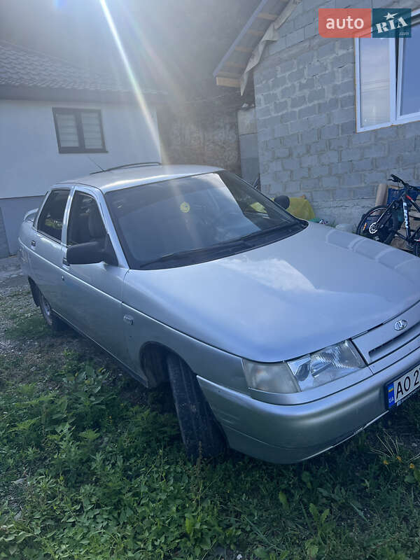 Седан ВАЗ / Lada 2110 2004 в Виноградові
