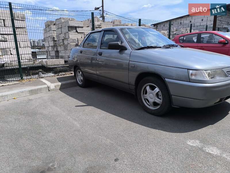 Седан ВАЗ / Lada 2110 2011 в Києві