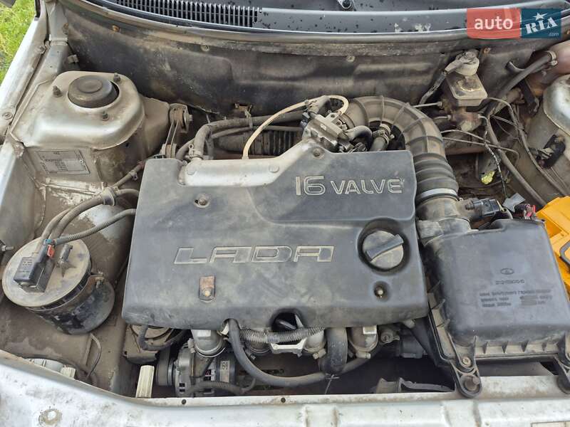 Седан ВАЗ / Lada 2110 2004 в Надвірній