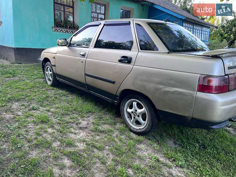 Седан ВАЗ / Lada 2110 2000 в Ярмолинцях
