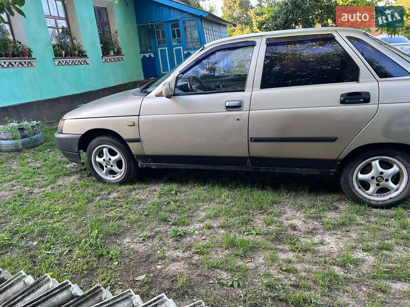 Седан ВАЗ / Lada 2110 2000 в Ярмолинцях