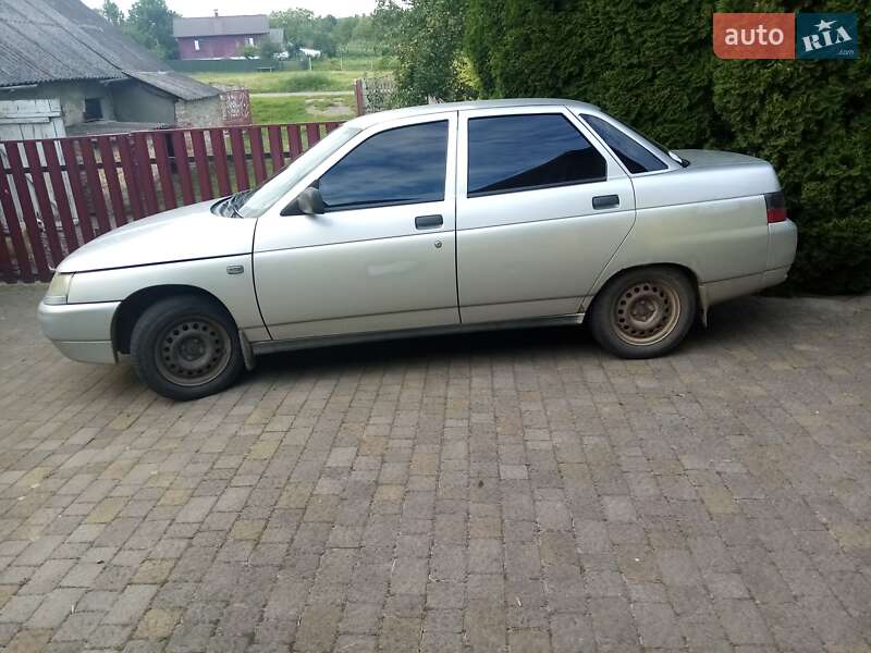 Седан ВАЗ / Lada 2110 2004 в Сокале