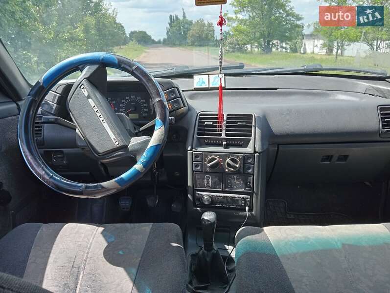 Седан ВАЗ / Lada 2110 2002 в Николаеве