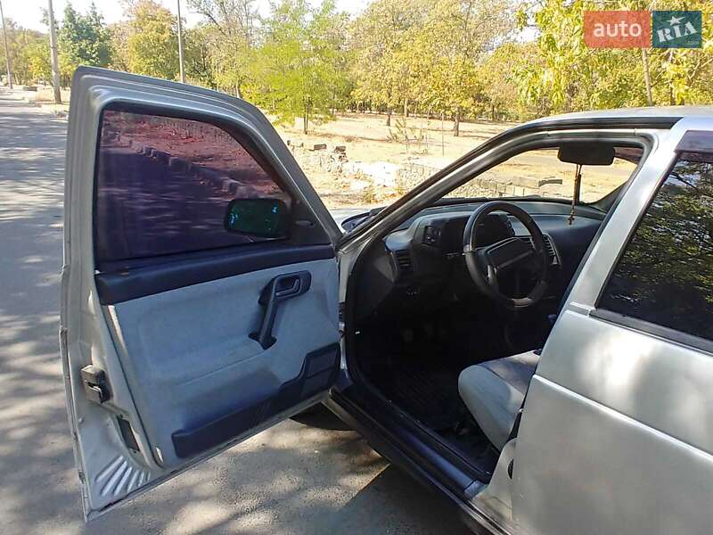 Седан ВАЗ / Lada 2110 2005 в Киеве
