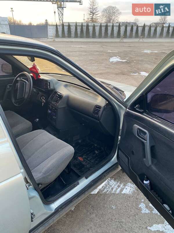 Седан ВАЗ / Lada 2110 2000 в Полтаве фото 4 Седан ВАЗ / Lada 2110 2000 в Полтаве