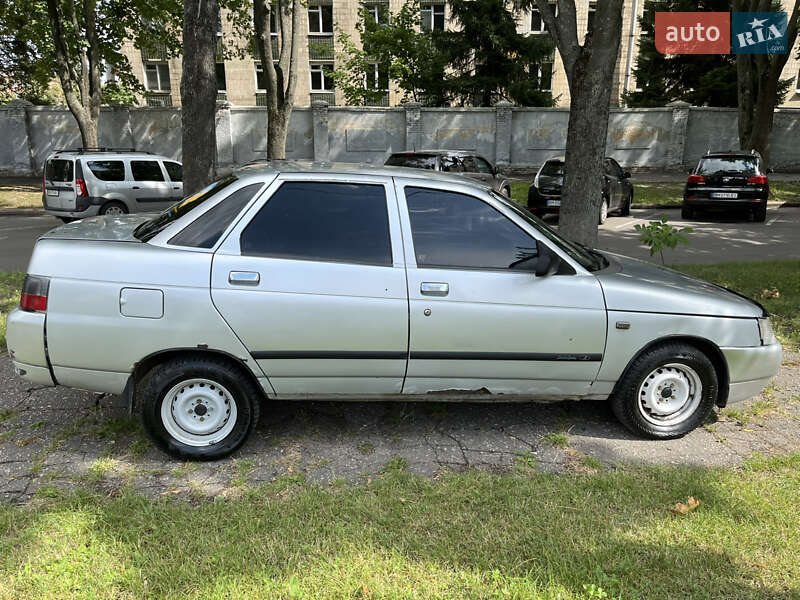 Седан ВАЗ / Lada 2110 2002 в Сумах