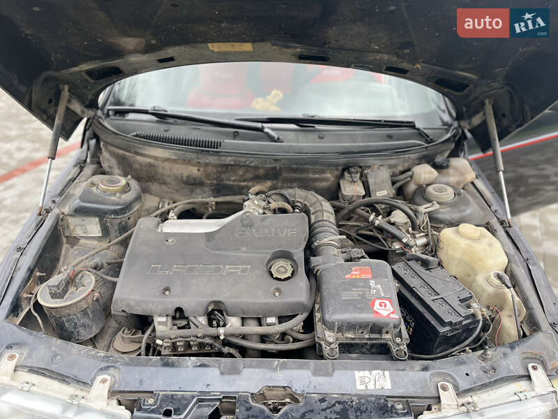 Седан ВАЗ / Lada 2110 2003 в Староконстантинове
