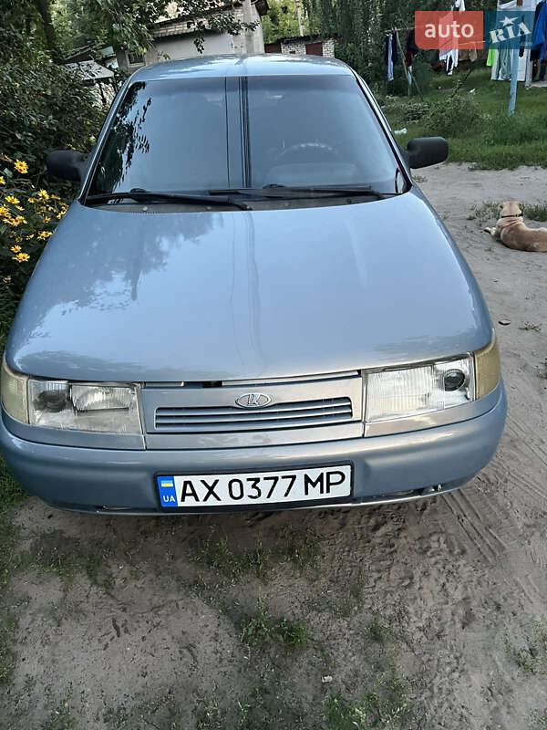 Седан ВАЗ 2110 2002 в 
