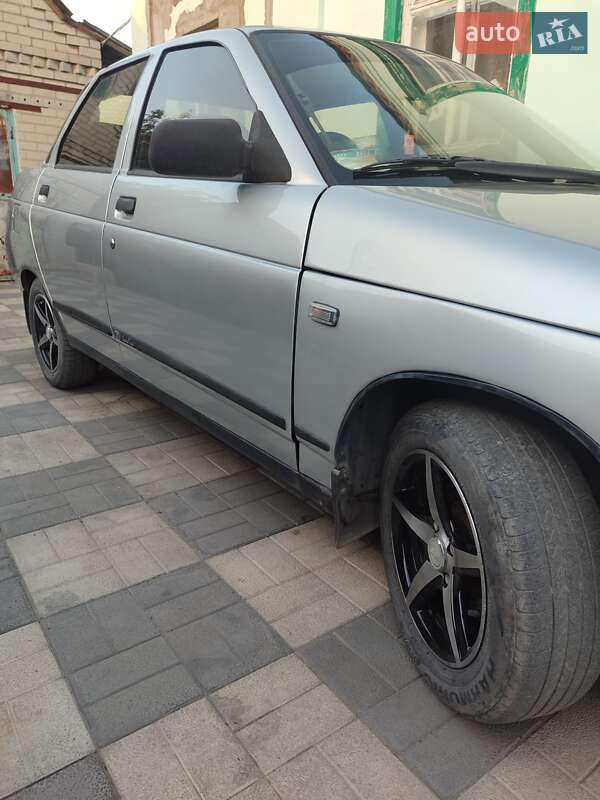 Седан ВАЗ / Lada 2110 2005 в Новомосковске фото 4 Седан ВАЗ / Lada 2110 2005 в Новомосковске