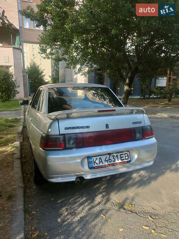 Седан ВАЗ / Lada 2110 2002 в Киеве