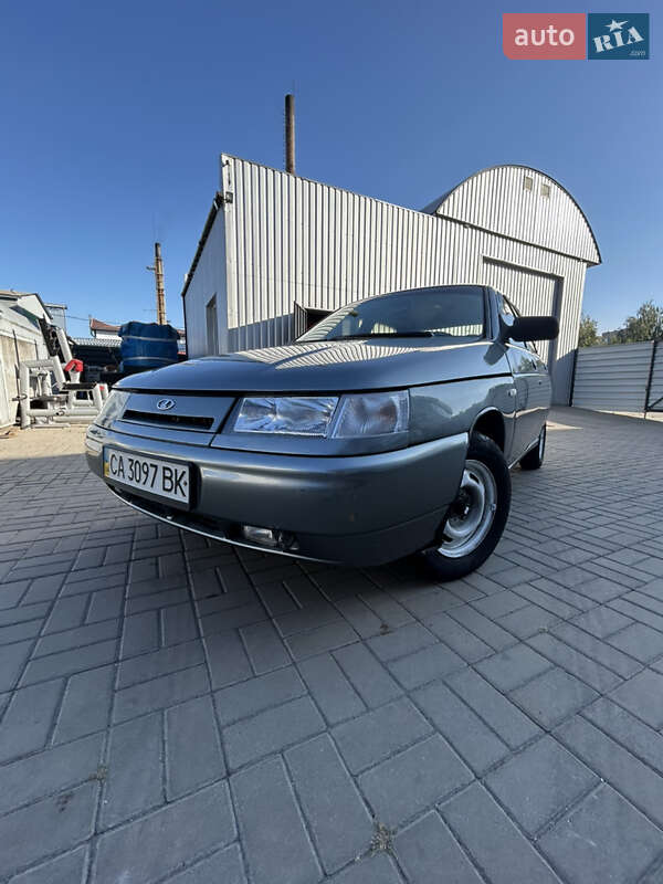 Седан ВАЗ / Lada 2110 1999 в Черкасах