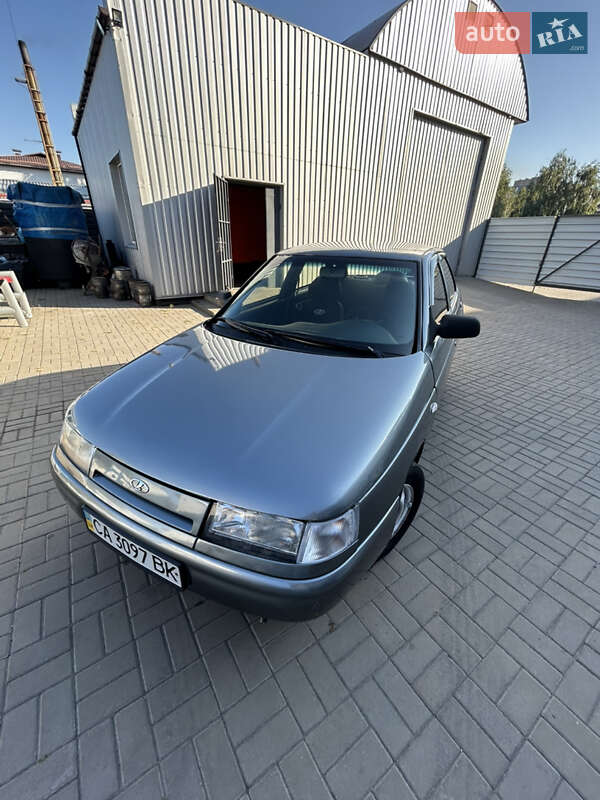 Седан ВАЗ / Lada 2110 1999 в Черкасах