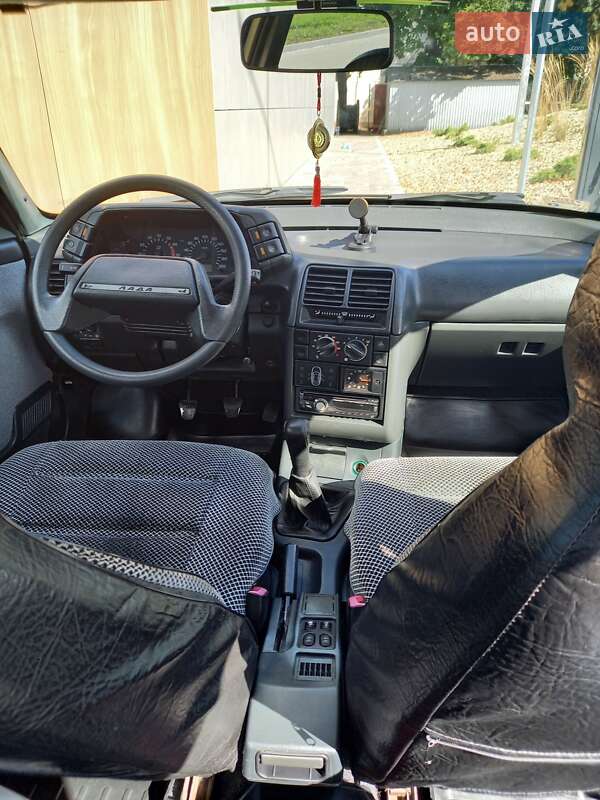 Седан ВАЗ / Lada 2110 2006 в Черновцах фото 20 Седан ВАЗ / Lada 2110 2006 в Черновцах