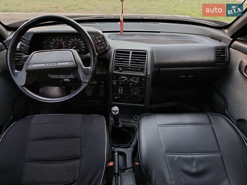 Седан ВАЗ / Lada 2110 2003 в Кривом Роге