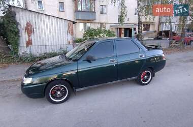 Седан ВАЗ 2110 2004 в 