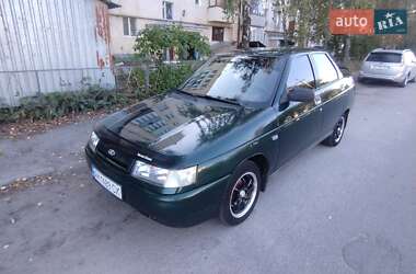 Седан ВАЗ 2110 2004 в 