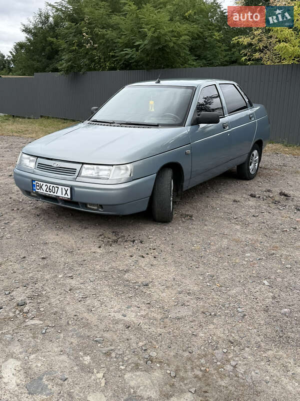 Седан ВАЗ / Lada 2110 2002 в Сарнах