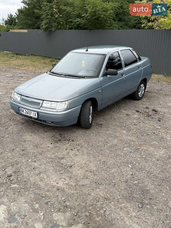 Седан ВАЗ / Lada 2110 2002 в Сарнах