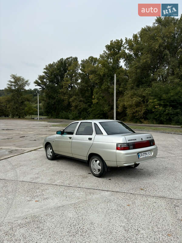 Седан ВАЗ / Lada 2110 2005 в Каневе