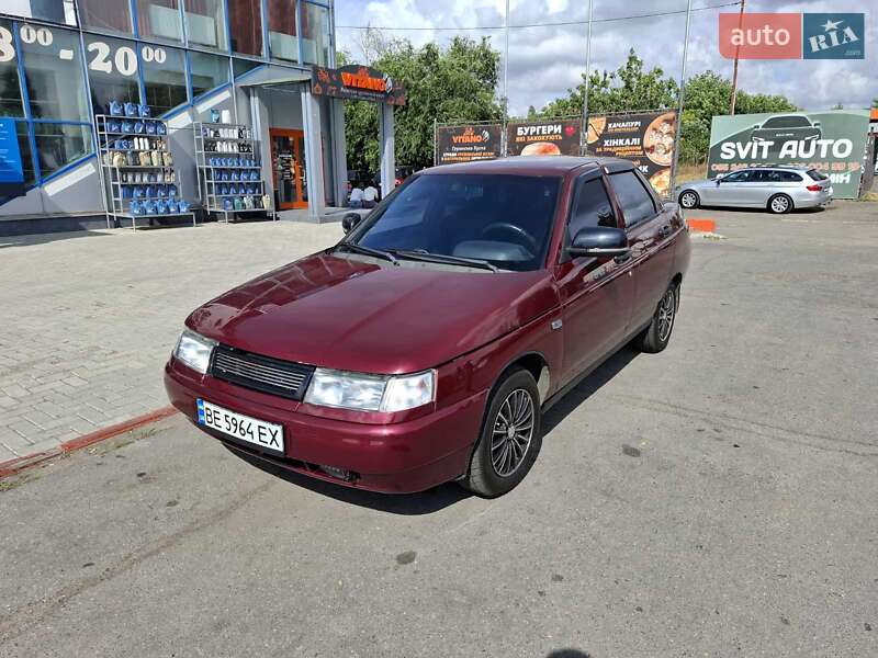 Седан ВАЗ / Lada 2110 2004 в Николаеве