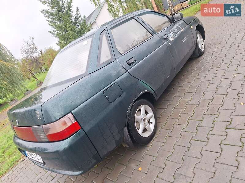 Седан ВАЗ / Lada 2110 2001 в Черновцах