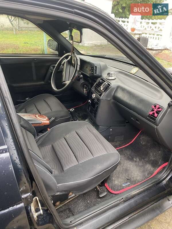 Седан ВАЗ / Lada 2110 2005 в Николаеве
