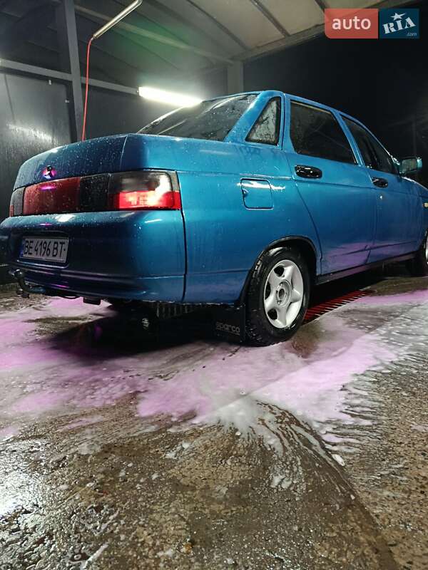 Седан ВАЗ / Lada 2110 2000 в Чугуеве