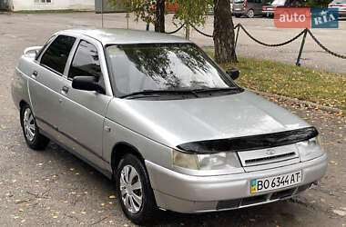 Седан ВАЗ 2110 2004 в 