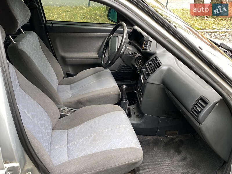 Седан ВАЗ / Lada 2110 2004 в Збаражі