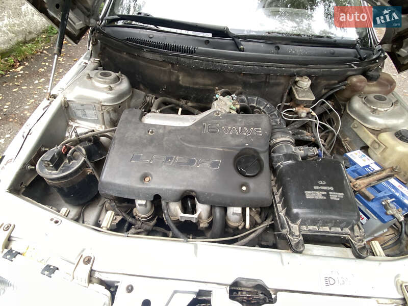 Седан ВАЗ / Lada 2110 2004 в Збаражі