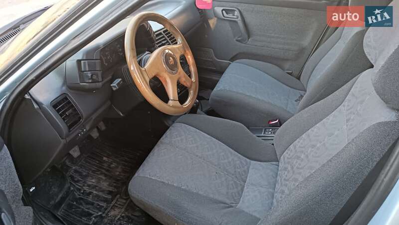 Седан ВАЗ / Lada 2110 2004 в Первомайську