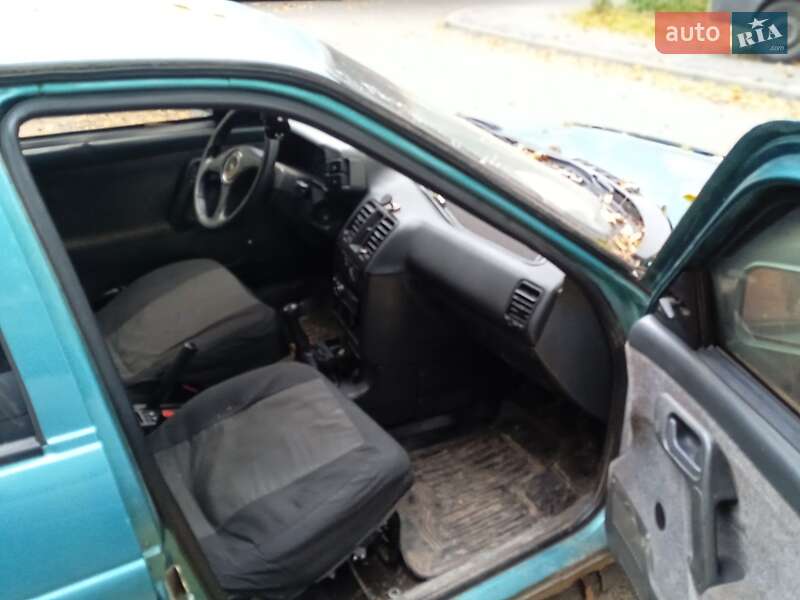 Седан ВАЗ / Lada 2110 1999 в Харькове фото 5 Седан ВАЗ / Lada 2110 1999 в Харькове