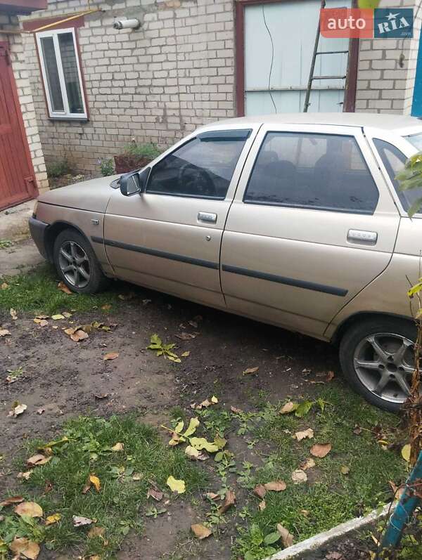 Седан ВАЗ / Lada 2110 2001 в Смеле