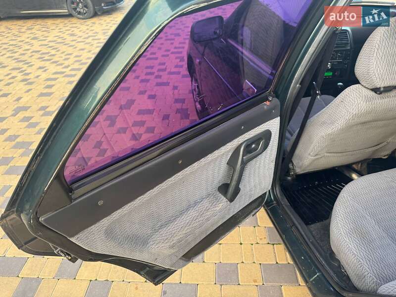 Седан ВАЗ / Lada 2110 2002 в Могилів-Подільському фото 3 Седан ВАЗ / Lada 2110 2002 в Могилів-Подільському