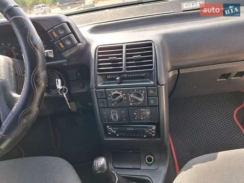 Седан ВАЗ / Lada 2110 2004 в Николаеве фото 19 Седан ВАЗ / Lada 2110 2004 в Николаеве