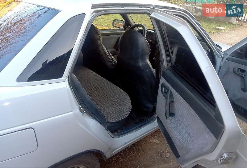 Седан ВАЗ / Lada 2110 2002 в Первомайську